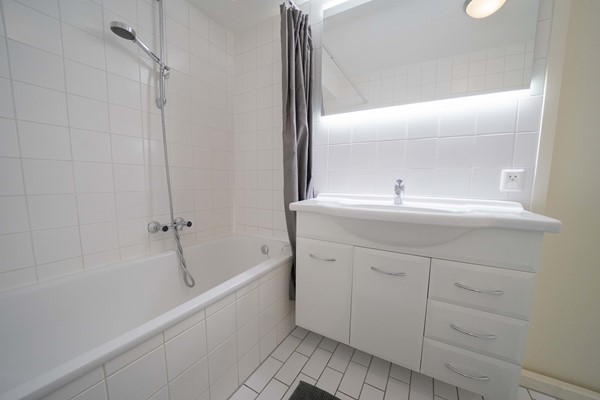 Medium property photo - Jacob van Deventerstraat 111, 1941 ET Beverwijk